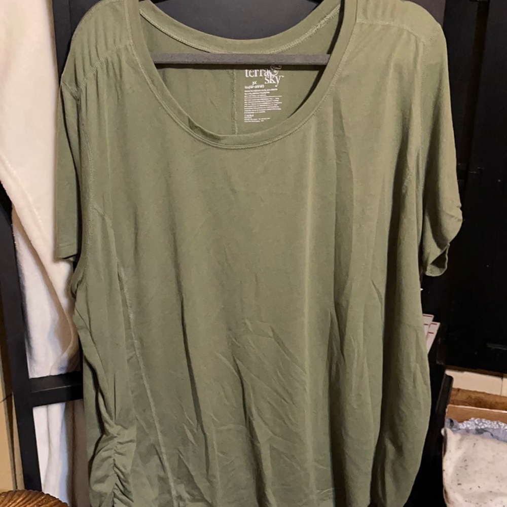 5 for $25!!! Terra & Sky T-shirt